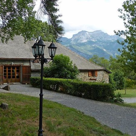 Domaine De Lara Bed and Breakfast Barcelonnette Exteriör bild
