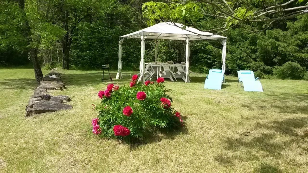Domaine De Lara Bed and Breakfast Barcelonnette Exteriör bild