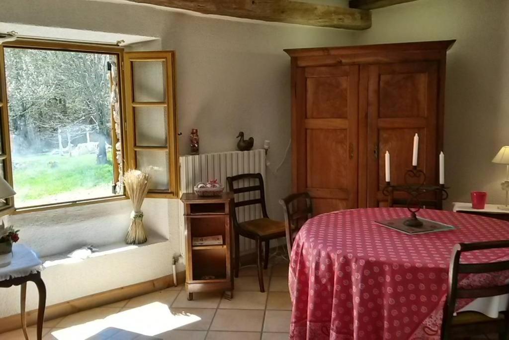 Domaine De Lara Bed and Breakfast Barcelonnette Exteriör bild