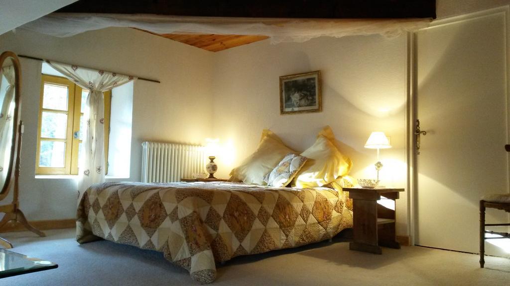 Domaine De Lara Bed and Breakfast Barcelonnette Rum bild
