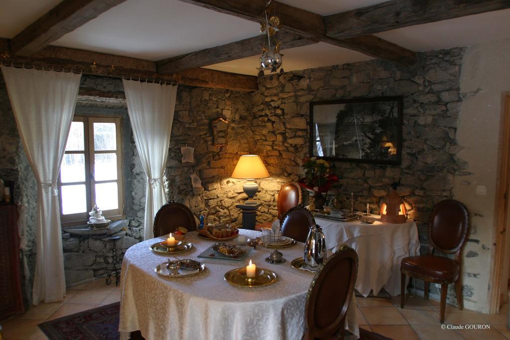 Domaine De Lara Bed and Breakfast Barcelonnette Exteriör bild